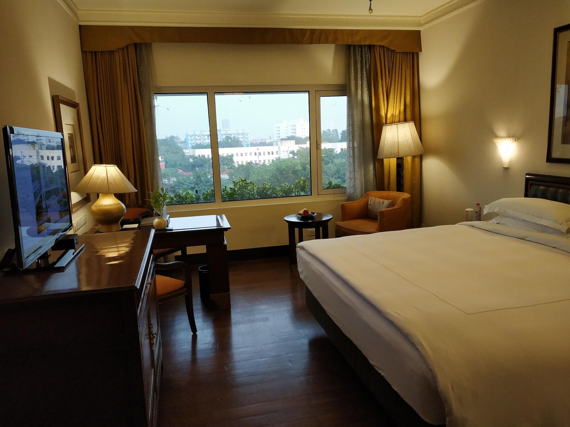 Отель Taj Bengal Калькутта Экстерьер фото